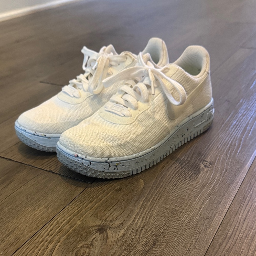 Nike Air Women’s  Cream Sneakers - Picture 5 of 5